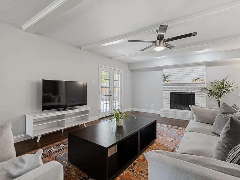 3107 Dorrington Dr — Photo 5