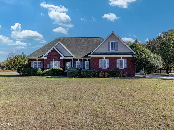 301 Edgebrook Drive, Pikeville, NC 27863