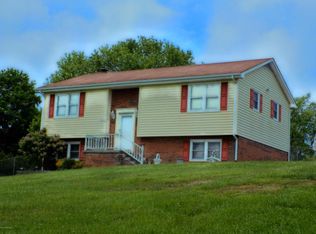 426 Kenolio Rd, Kihei, HI 96753