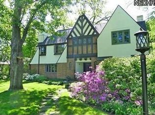 2936 Glengary Rd, Shaker Heights, OH 44120