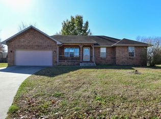 982 W Jake Flood Cir, Nixa, MO 65714