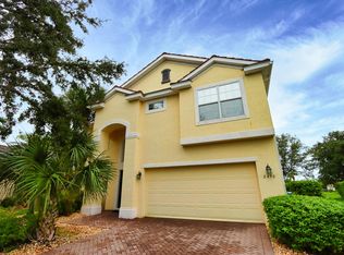 2490 Blackburn Cir, Cape Coral, FL 33991