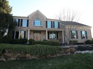 1402 Bur Oak Ct, Hebron, KY 41048