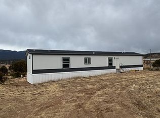 57 El Vallecitos Rd, Penasco, NM 87553