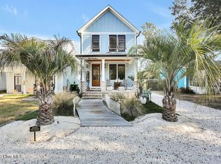 914 N Caswell Ave, Southport, NC 28461
