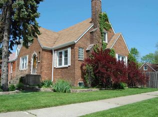 17621 Maple St, Lansing, IL 60438