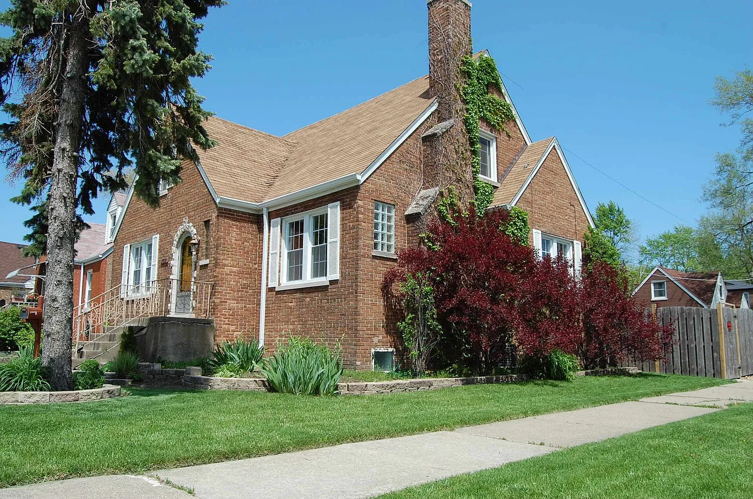 17621 Maple St photo 1