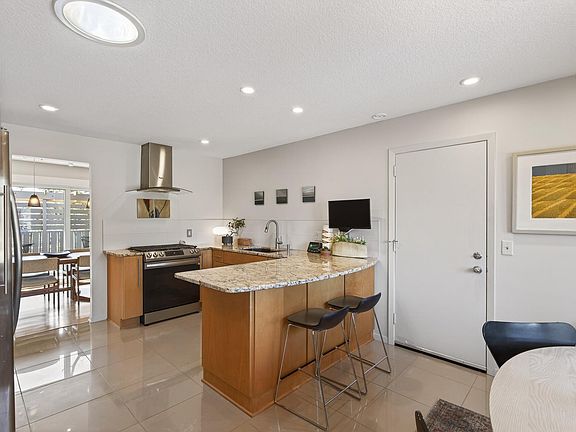 5th image of 12806 Country View Ln