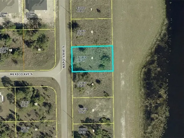 1005 Naples Ave S, Lehigh Acres, FL 33974
