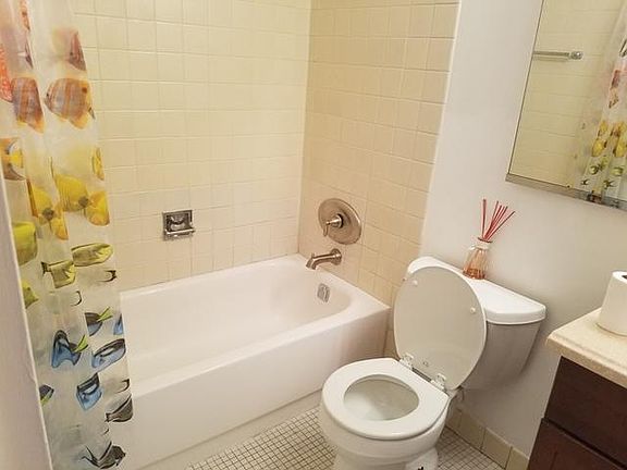 5th image of 1660 N La Salle St #208