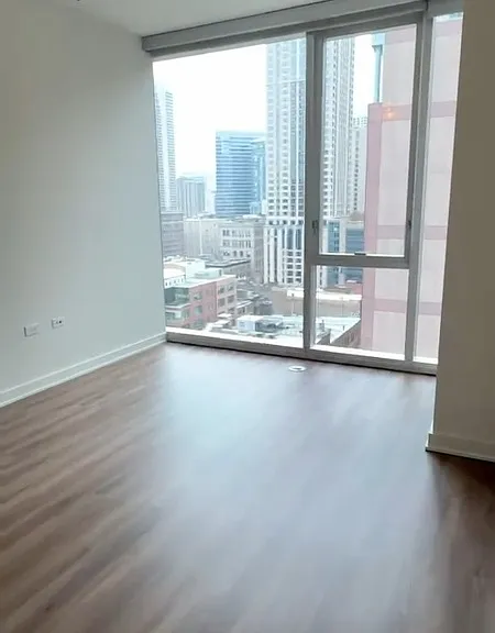 149 W Kinzie St — Photo 4