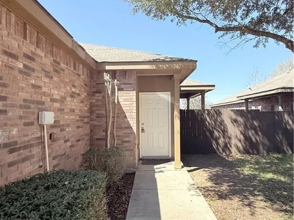 209 Anne Louise Dr, New Braunfels, TX 78130