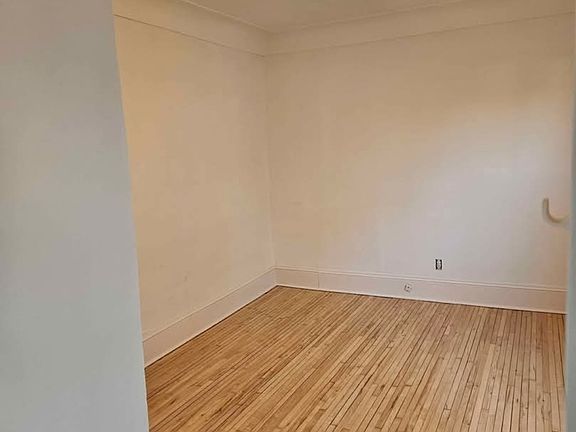 5th image of 4248 Chicago Ave #1