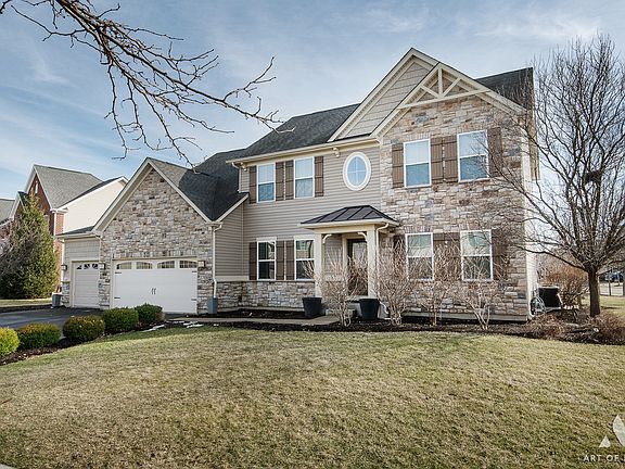 3rd image of 27016 Thornwood Blvd