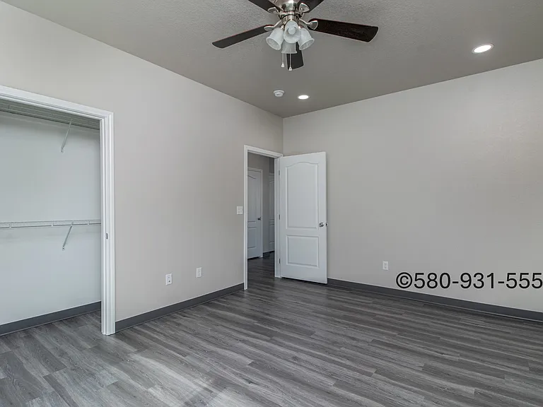 1725 W Arkansas St — Photo 7