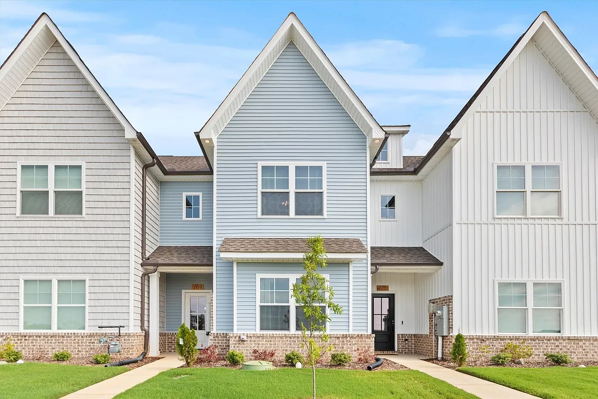 Building Photo - 169 Susan Lynn Dr