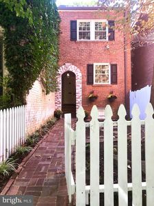1636 32nd St NW, Washington, DC, 20007
