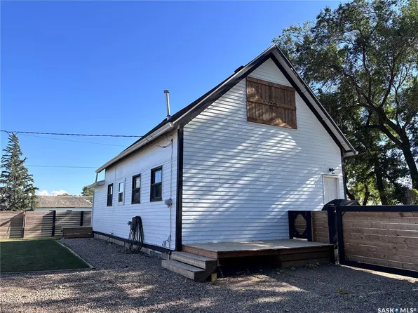 780 Railway AVENUE, Elbow, SK S0H 1J0