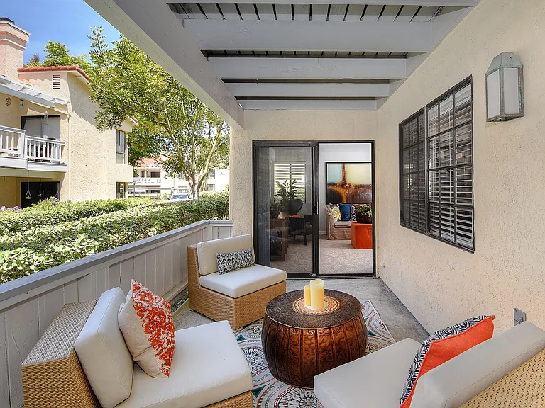La Serena Apartments — Photo 9