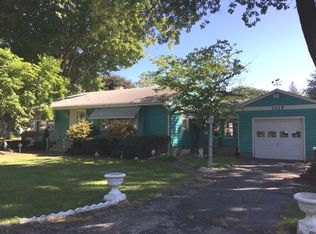 1019 Iowa Ave, Aurora, IL 60506