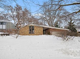1508 Pinecrest Ave SE, East Grand Rapids, MI