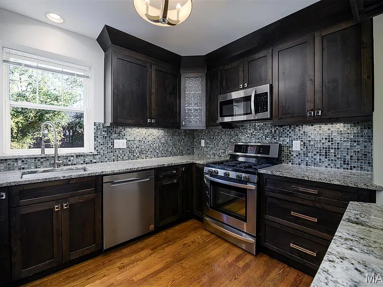 7331 Forsyth Blvd #1E — Photo 8