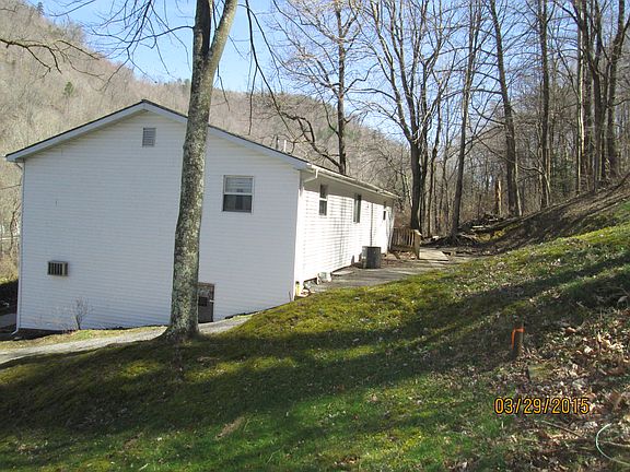 4th image of 216 Campbells Creek Dr