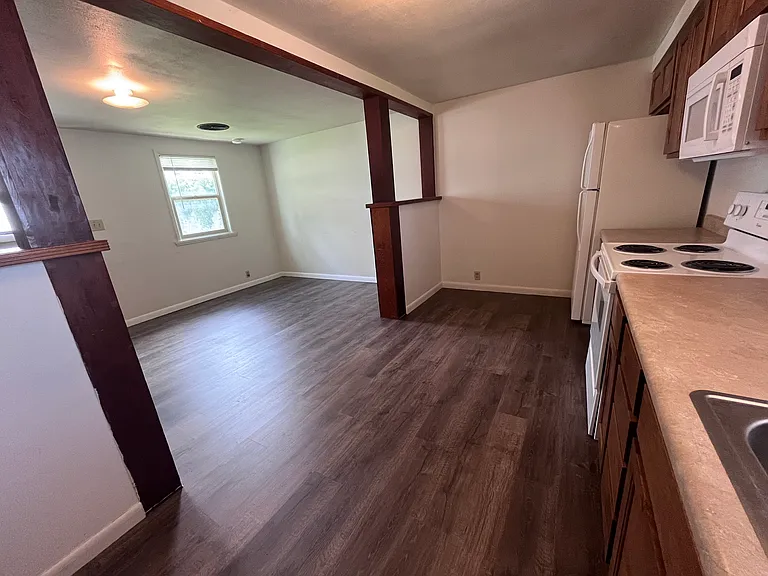 1166 S Sheridan Ave #C — Photo 2