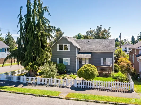 2001 Rockefeller Avenue, Everett, WA 98201