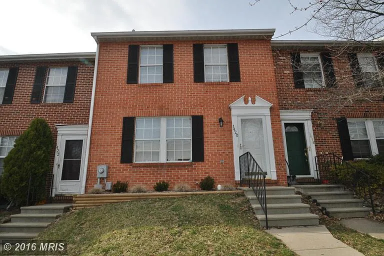 1420 Village Oaks Ct photo 1