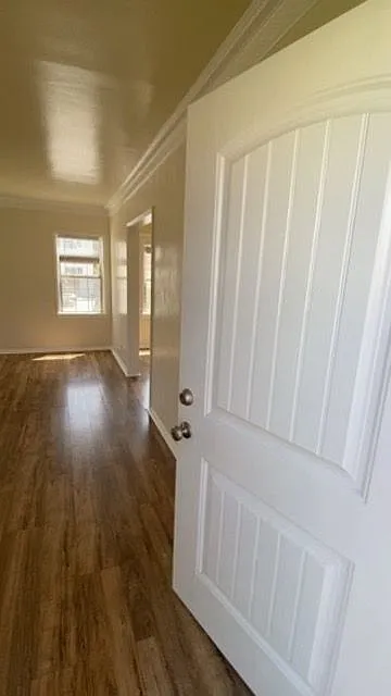 1 bed, 1.0 bath, 820 sqft, $1,950 — Photo 2