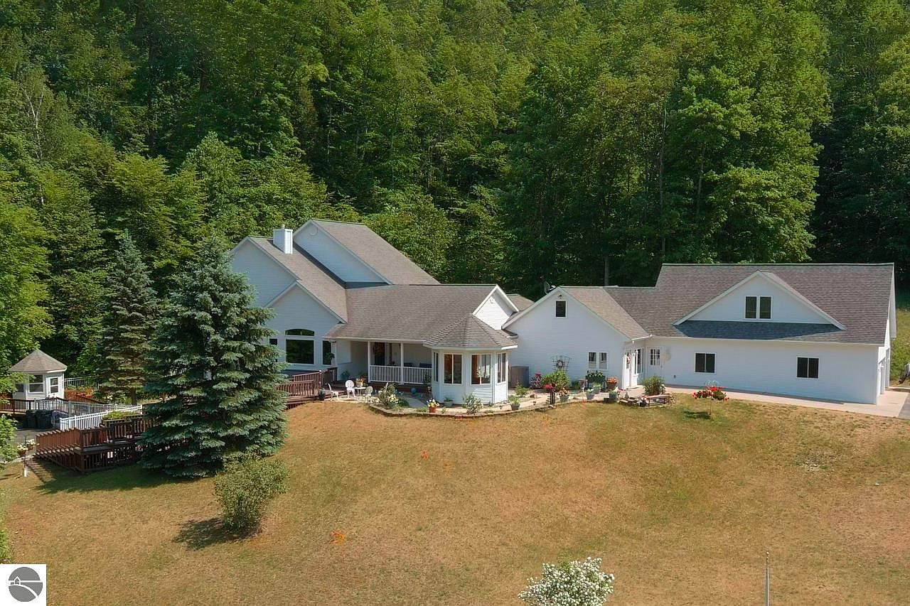 421 W Harbor Hwy, Maple City, MI 49664 MLS 1913175 Zillow