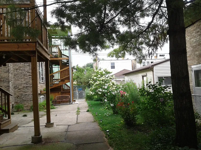 5301 W Drummond Pl — Photo 3