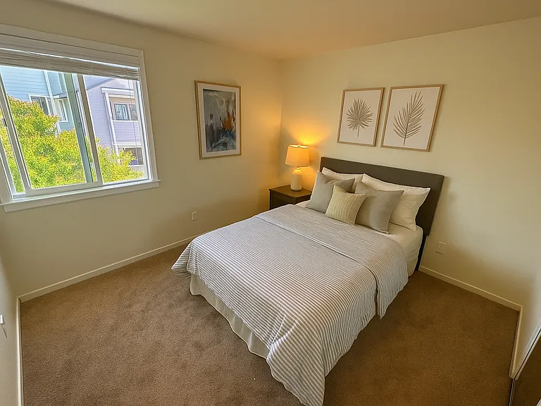 Emerald Pointe — Photo 37