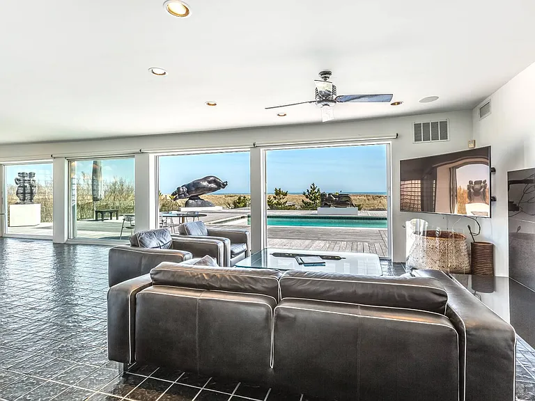 19 Dune Rd — Photo 7