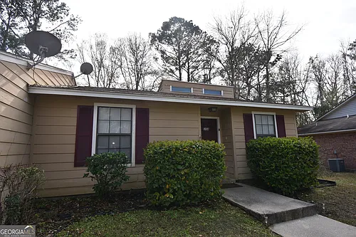 304 Admirals Walk Dr Photo 1