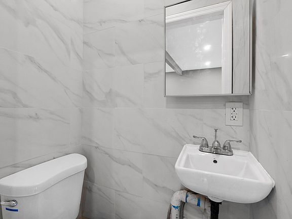 2nd image of 325 Calhoun Ave #B