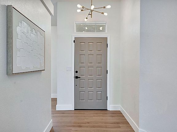 5th image of 2775 Chianti Ave