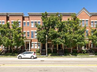 151 S Grove Ave, Elgin, IL