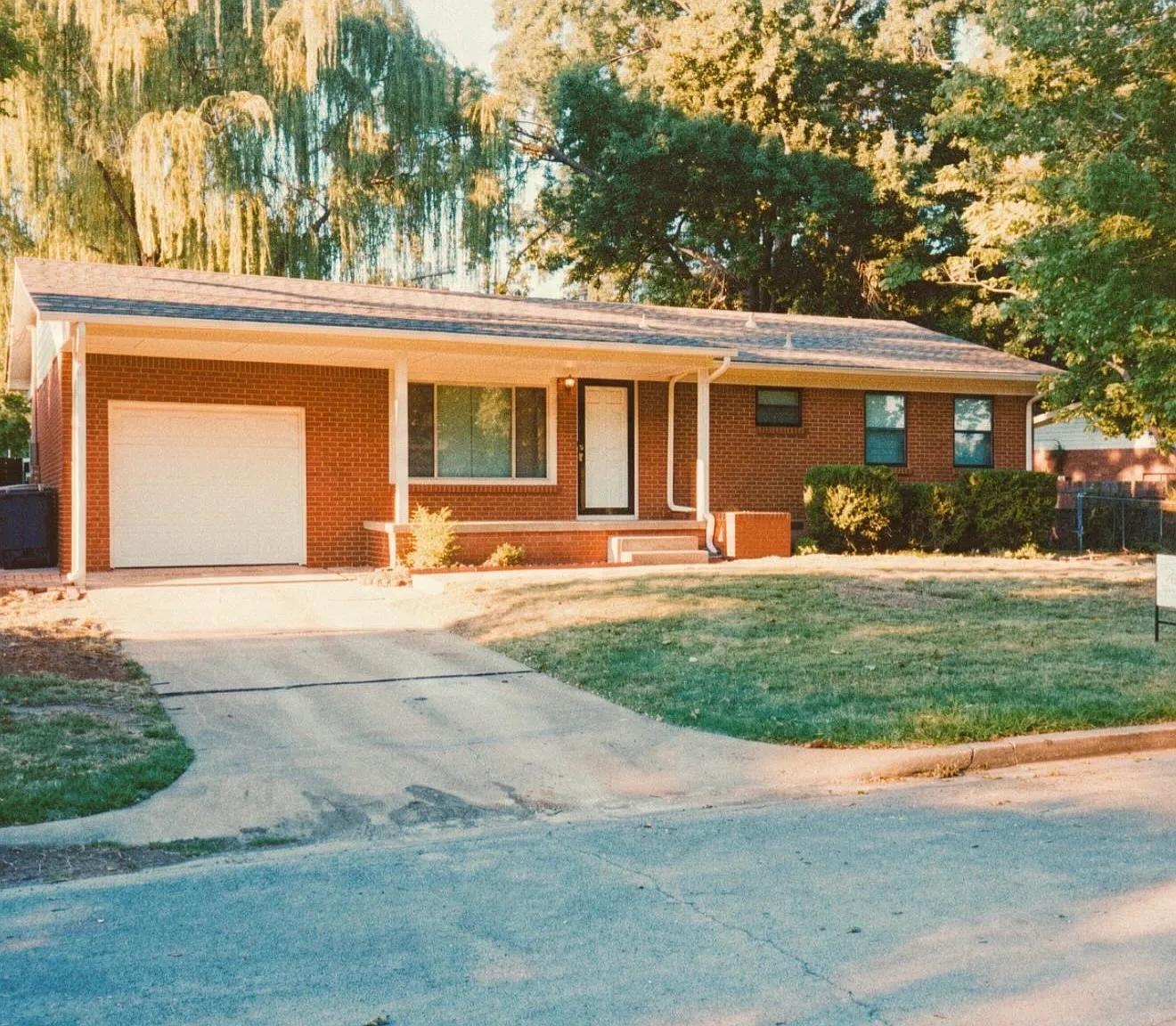 3 bed, 1080 sqft, $1,400 — Photo 1