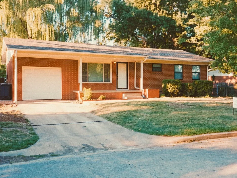 7721 E 30th Pl