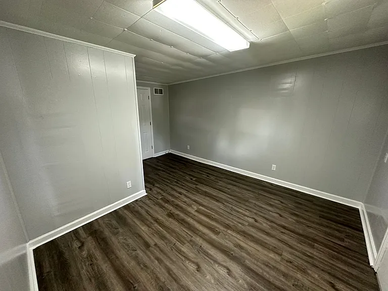 904 Coldwater Rd #2 — Photo 4