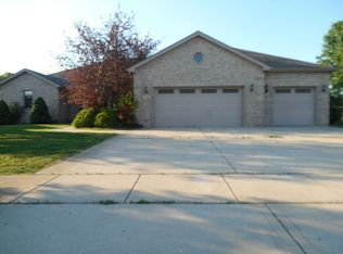 875 Marble Blvd, Manteno, IL 60950
