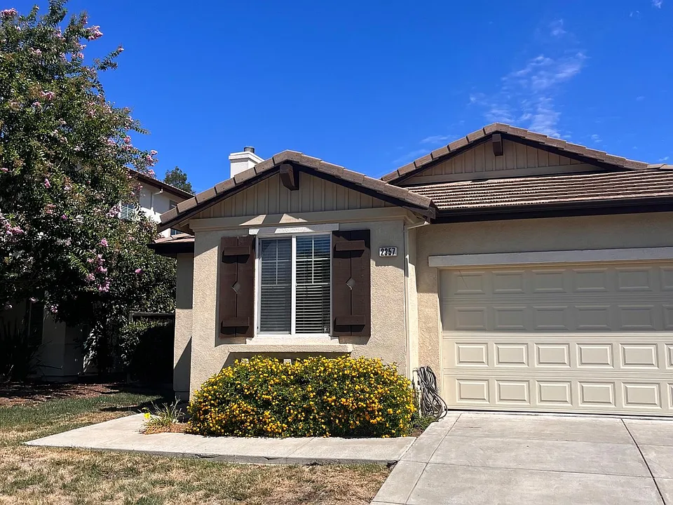 2357 Saint Augustine Dr
