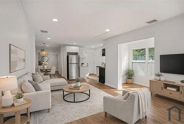 1 bed, 700 sqft, $1,500 — Photo 2