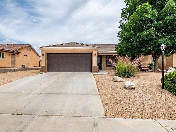 2nd image of 2903 E Casa Bonita