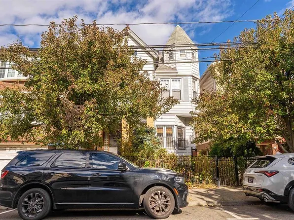 124 73rd Street image 1 of 14