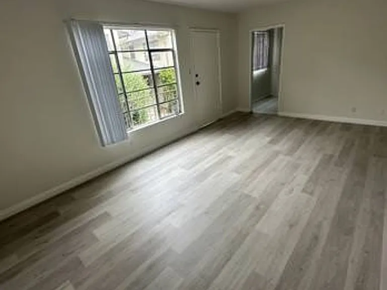 f7124 — Photo 20