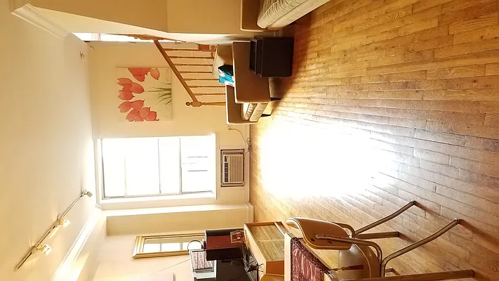 Rented by Ntrust Realty LLC | media 30