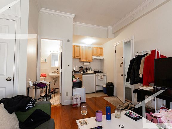 17 Keswick St. #9 Boston (Kenmore) Unit Photo 3 (1)